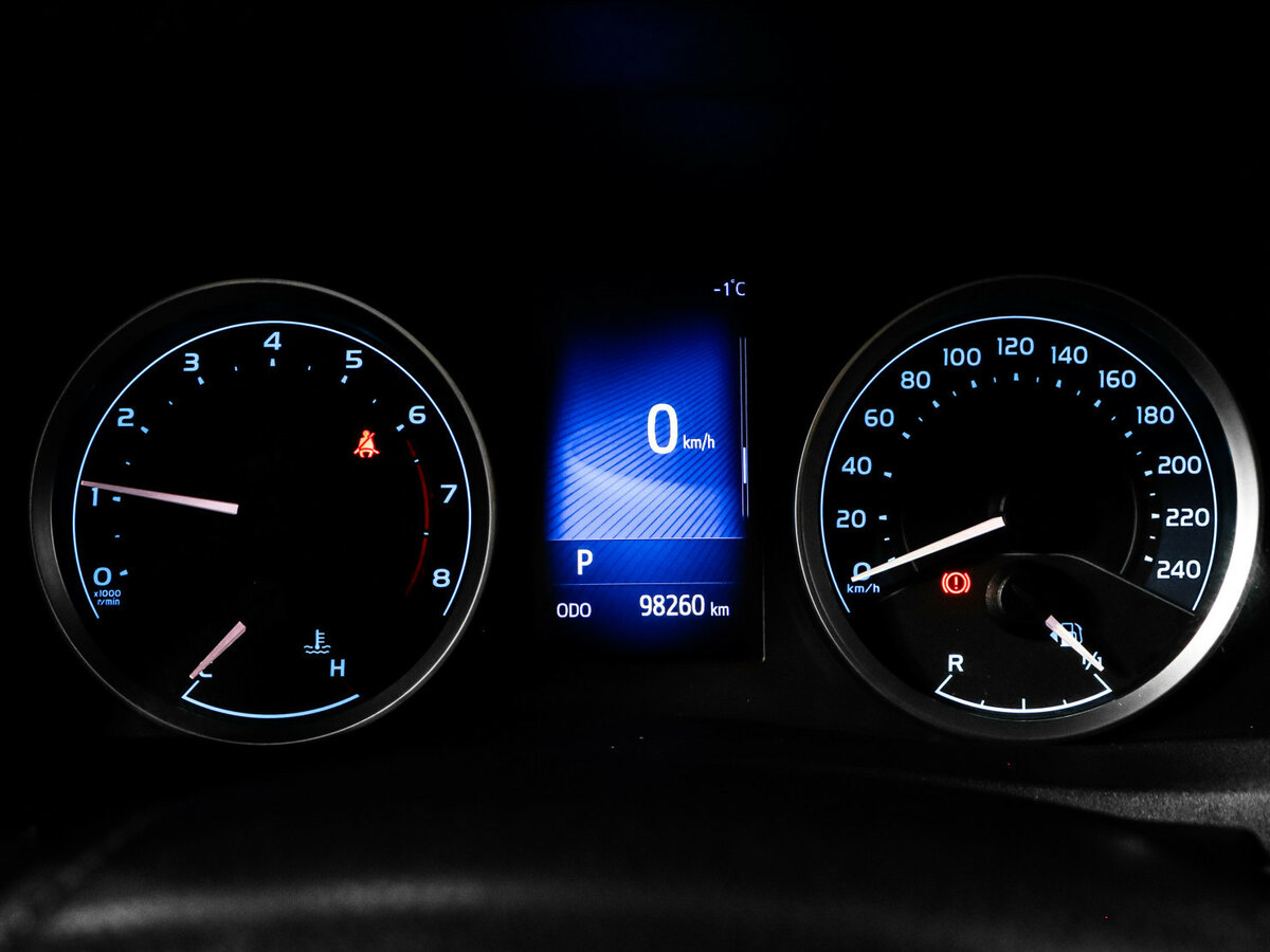 Toyota Corolla с пробегом — 2017 год. Фото: #8