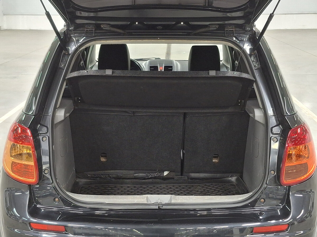 Suzuki SX4 с пробегом — 2012 год. Фото: #9