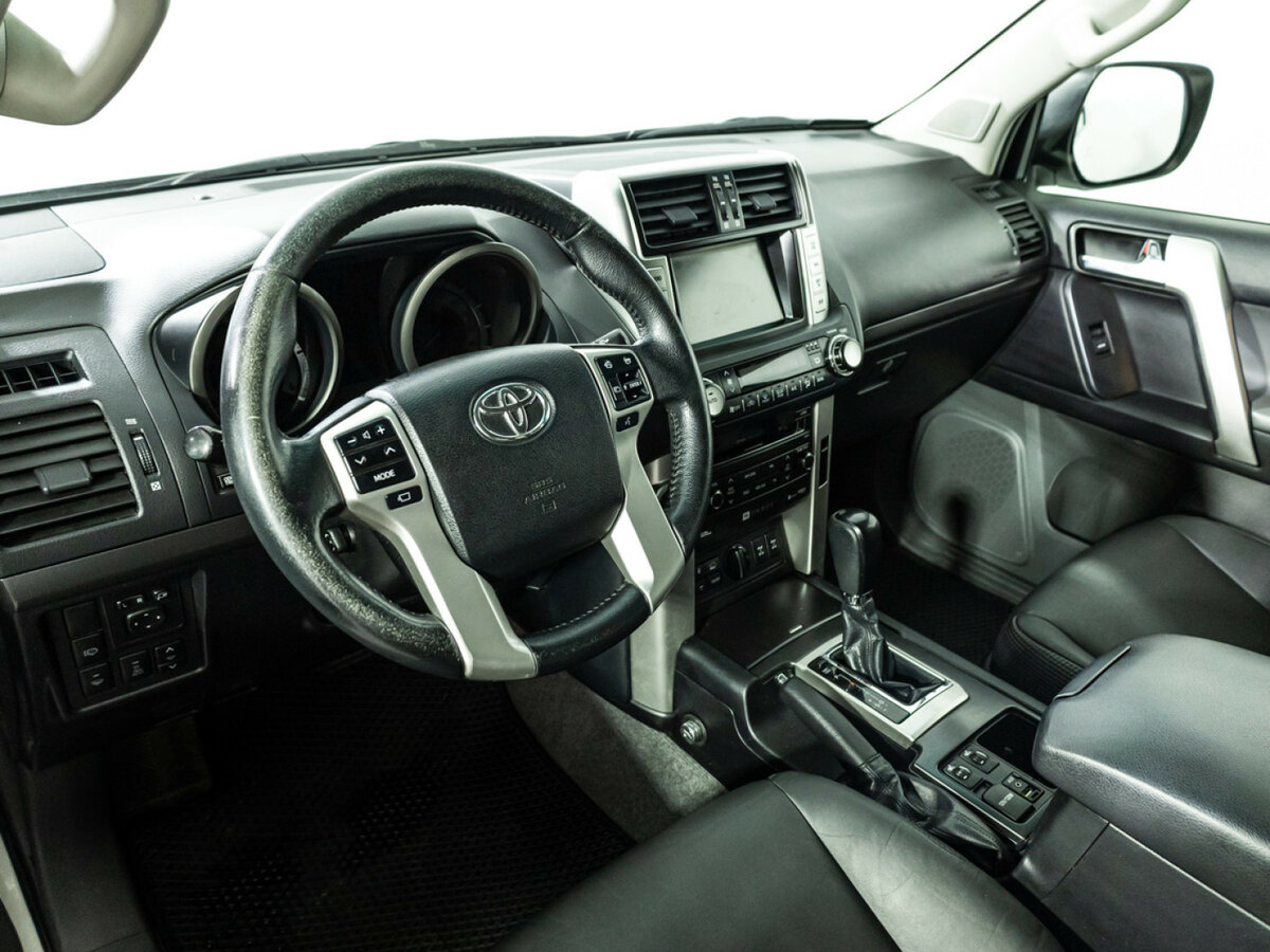 Toyota Land Cruiser Prado с пробегом — 2013 год. Фото: #8