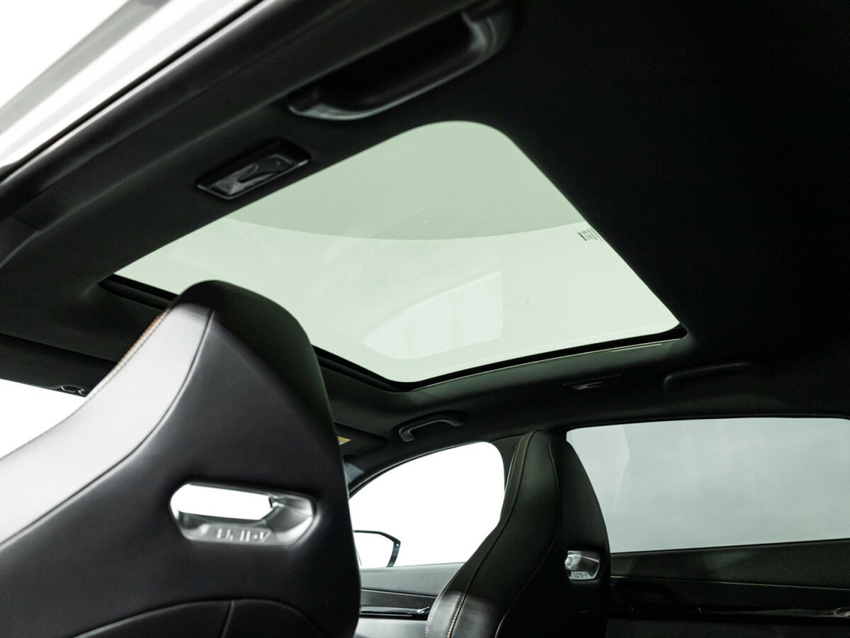 Changan UNI-V с пробегом — 2024 год. Фото: #20