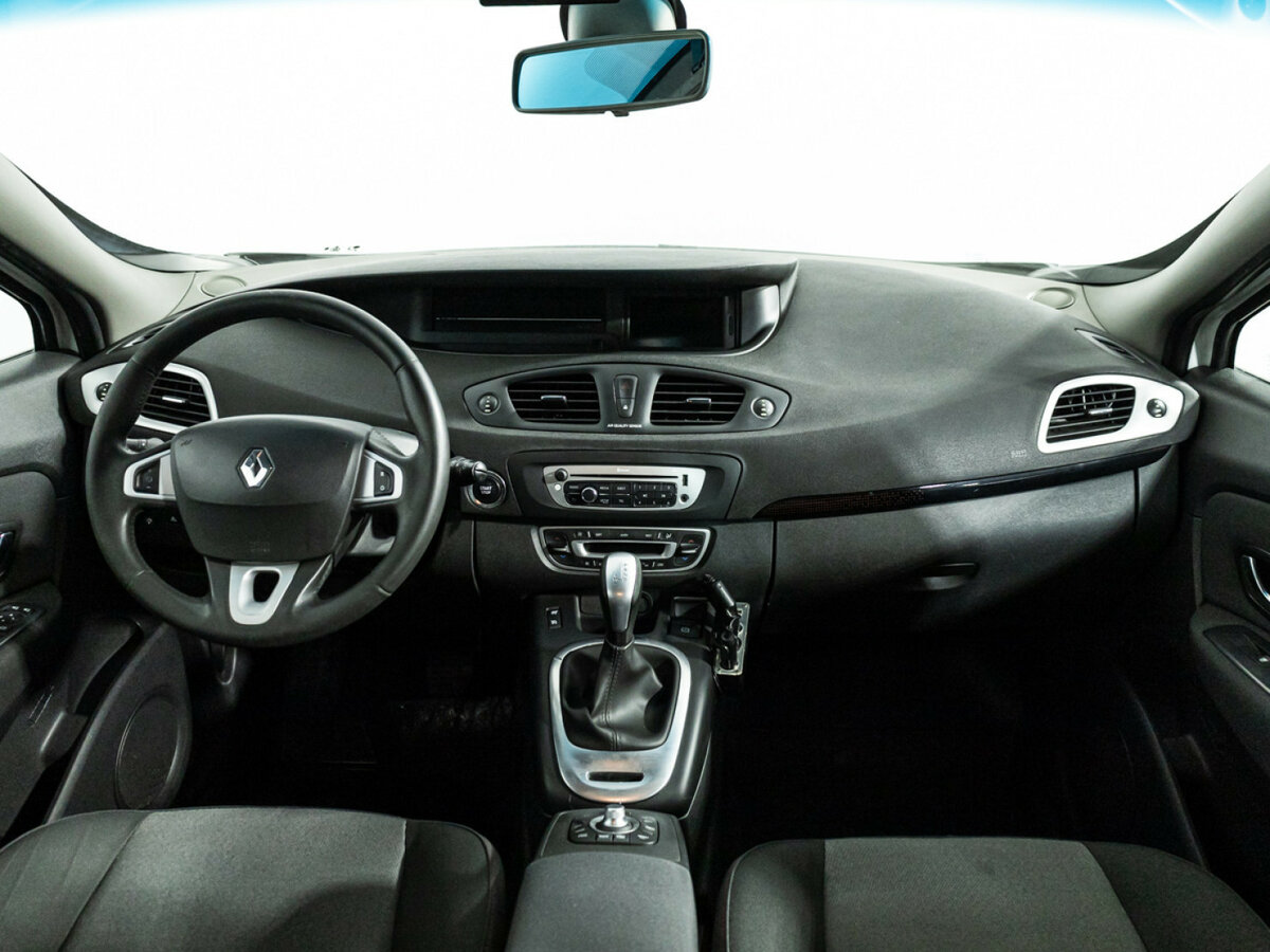 Renault Scenic с пробегом — 2012 год. Фото: #12