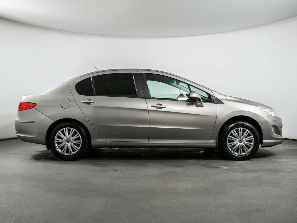 Peugeot 408 с пробегом — 2013 год. Фото: #3