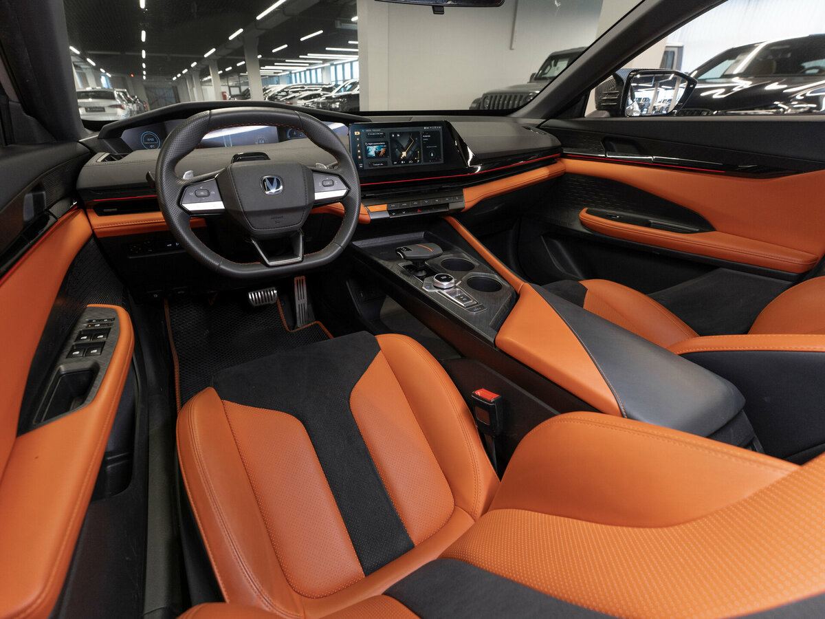 Changan UNI-V с пробегом — 2023 год. Фото: #6