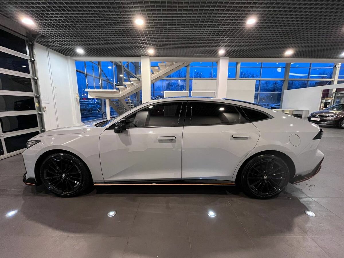 Changan UNI-V с пробегом — 2023 год. Фото: #4