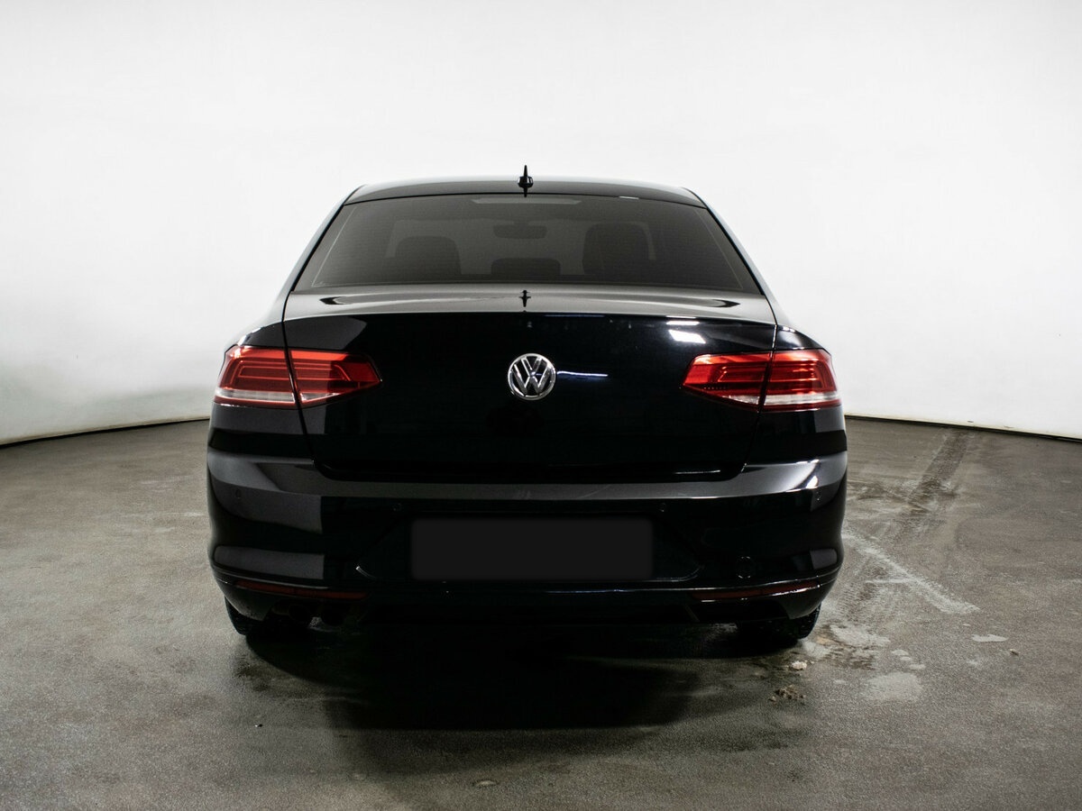 Volkswagen Passat с пробегом — 2017 год. Фото: #5