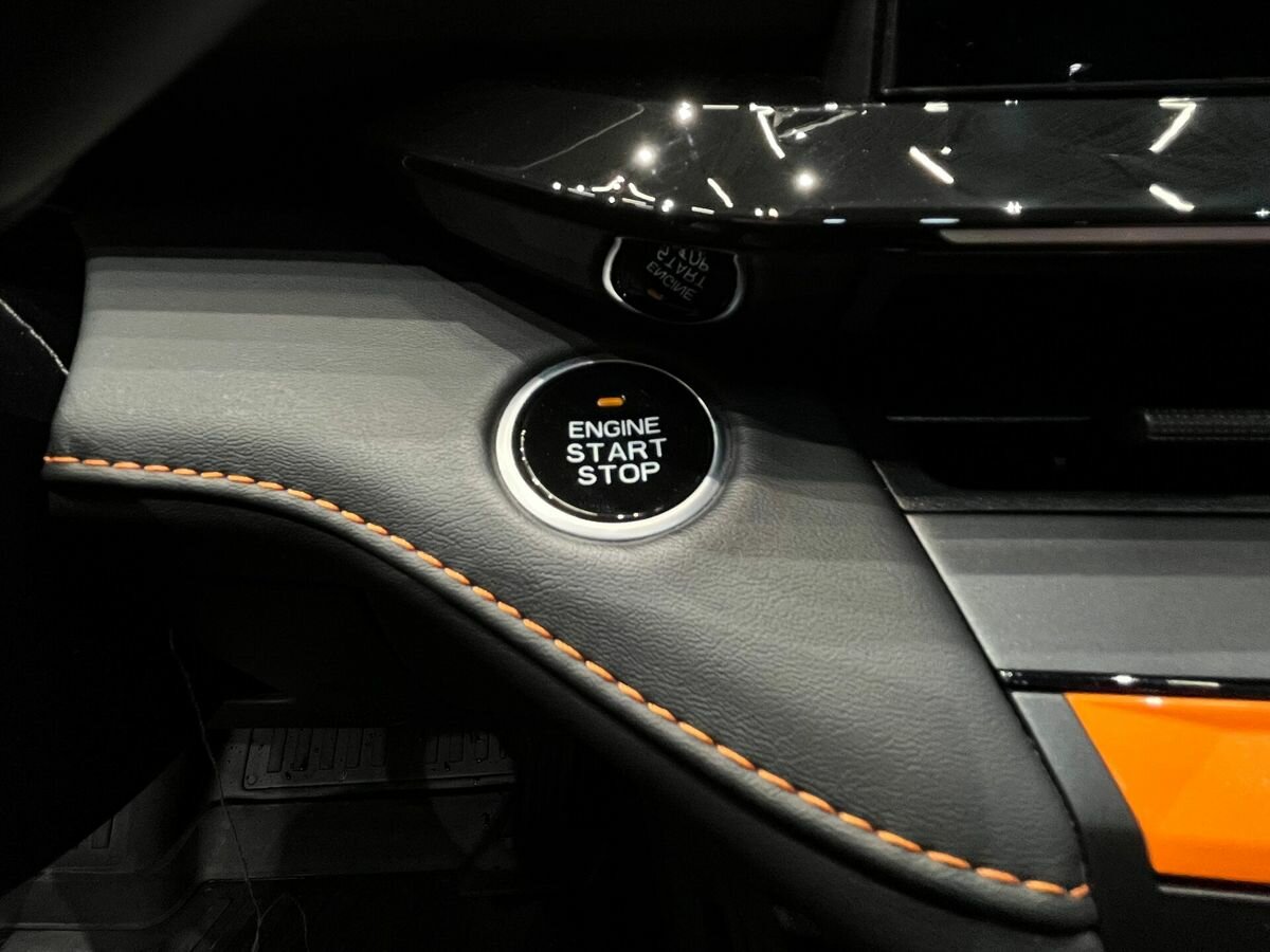 Changan UNI-V с пробегом — 2024 год. Фото: #17