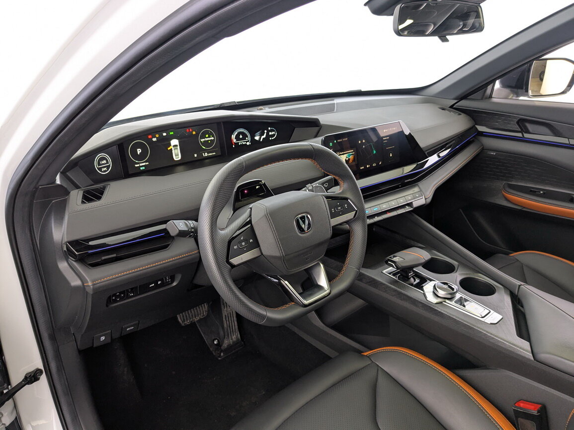 Changan UNI-V с пробегом — 2023 год. Фото: #15