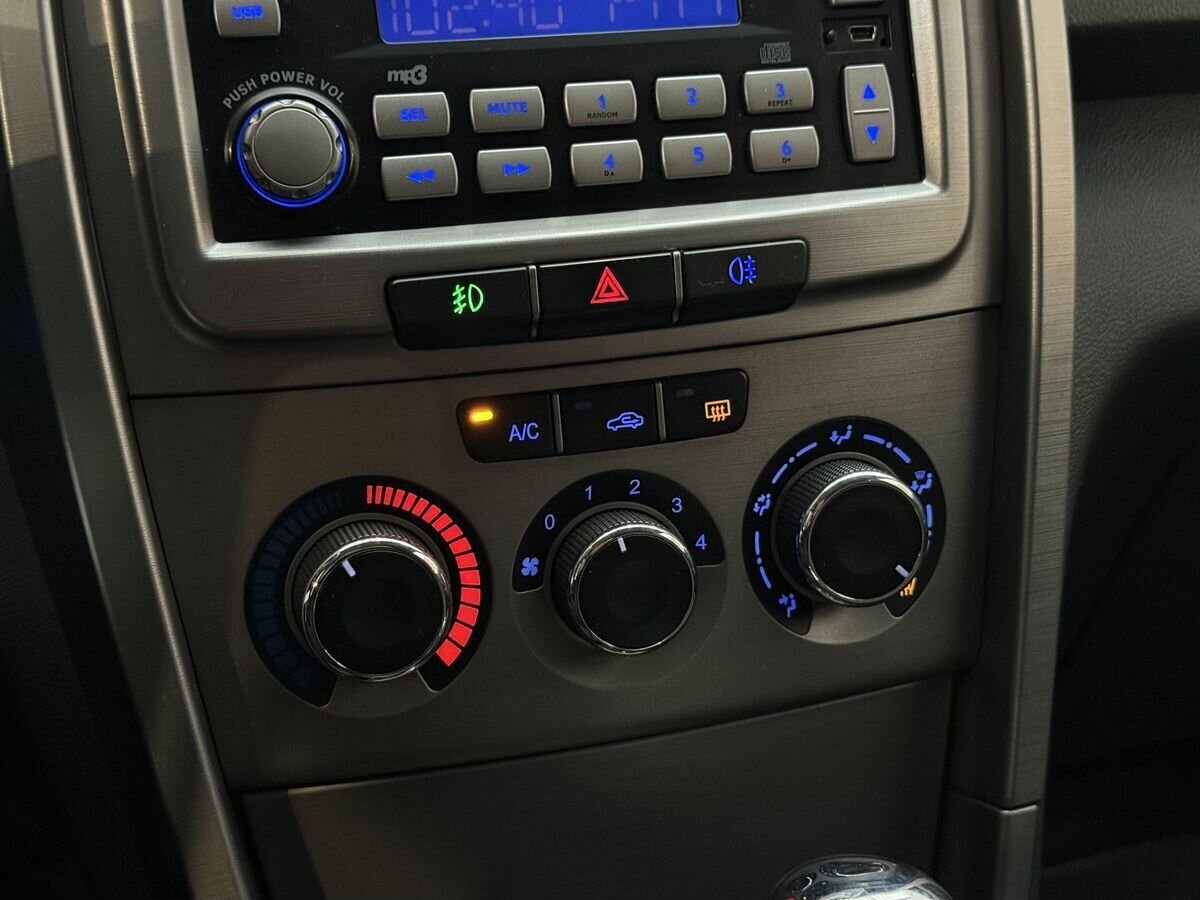 Chery Tiggo (T11) с пробегом — 2015 год. Фото: #12