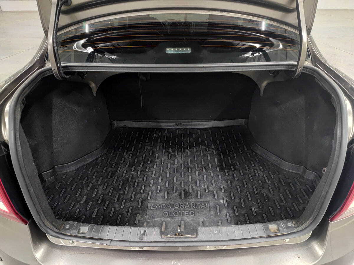 Lada (ВАЗ) Granta с пробегом — 2013 год. Фото: #9