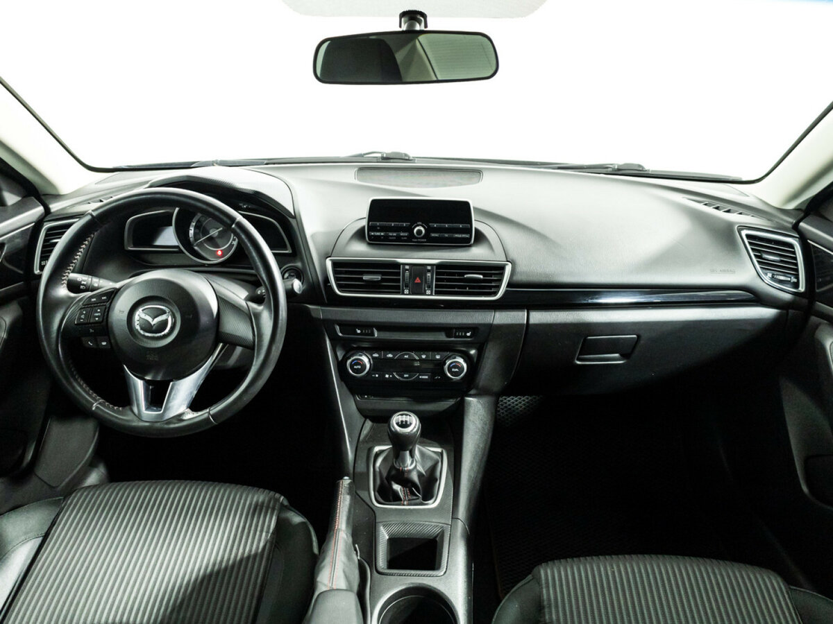 Mazda 3 с пробегом — 2014 год. Фото: #12