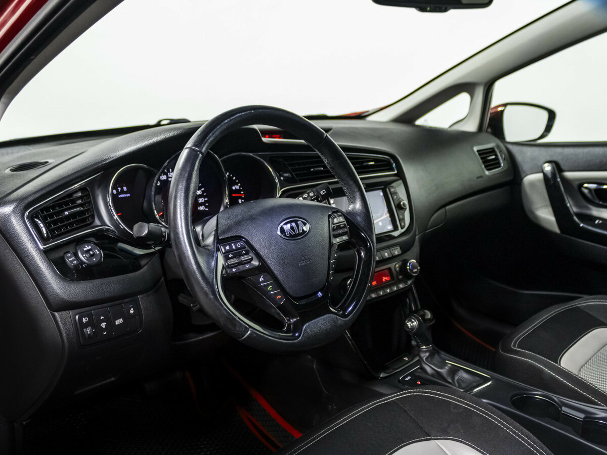 Kia Ceed с пробегом — 2017 год. Фото: #9