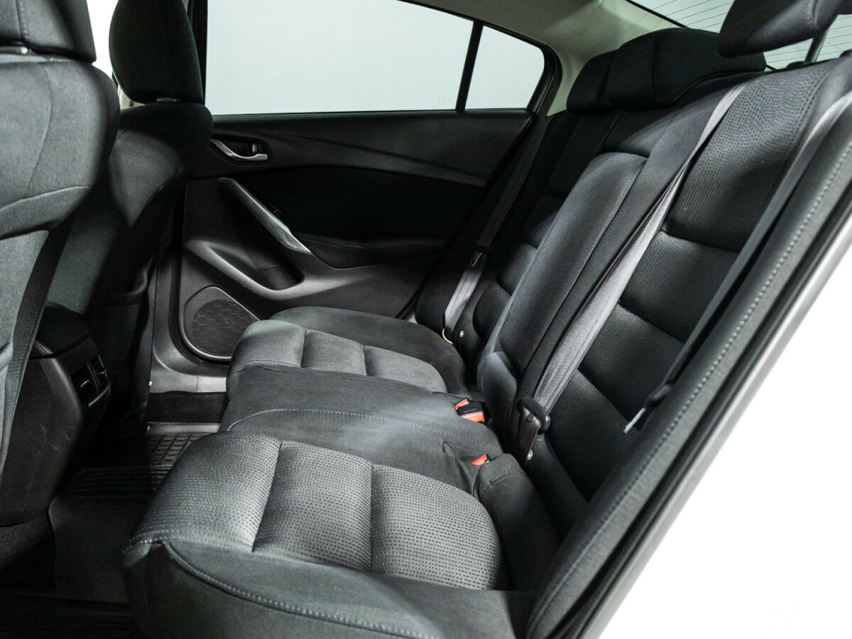 Mazda 6 с пробегом — 2017 год. Фото: #9