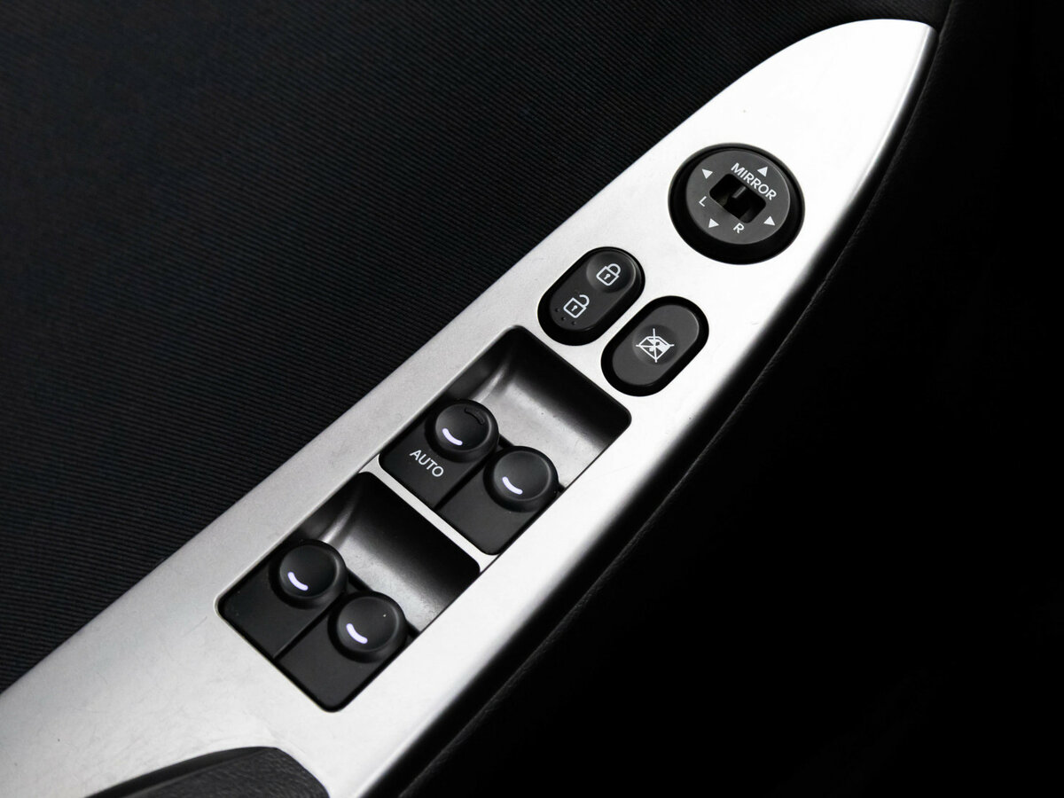 Hyundai Solaris с пробегом — 2014 год. Фото: #13