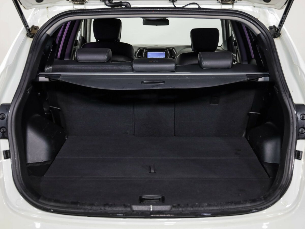 Hyundai Santa Fe с пробегом — 2014 год. Фото: #28