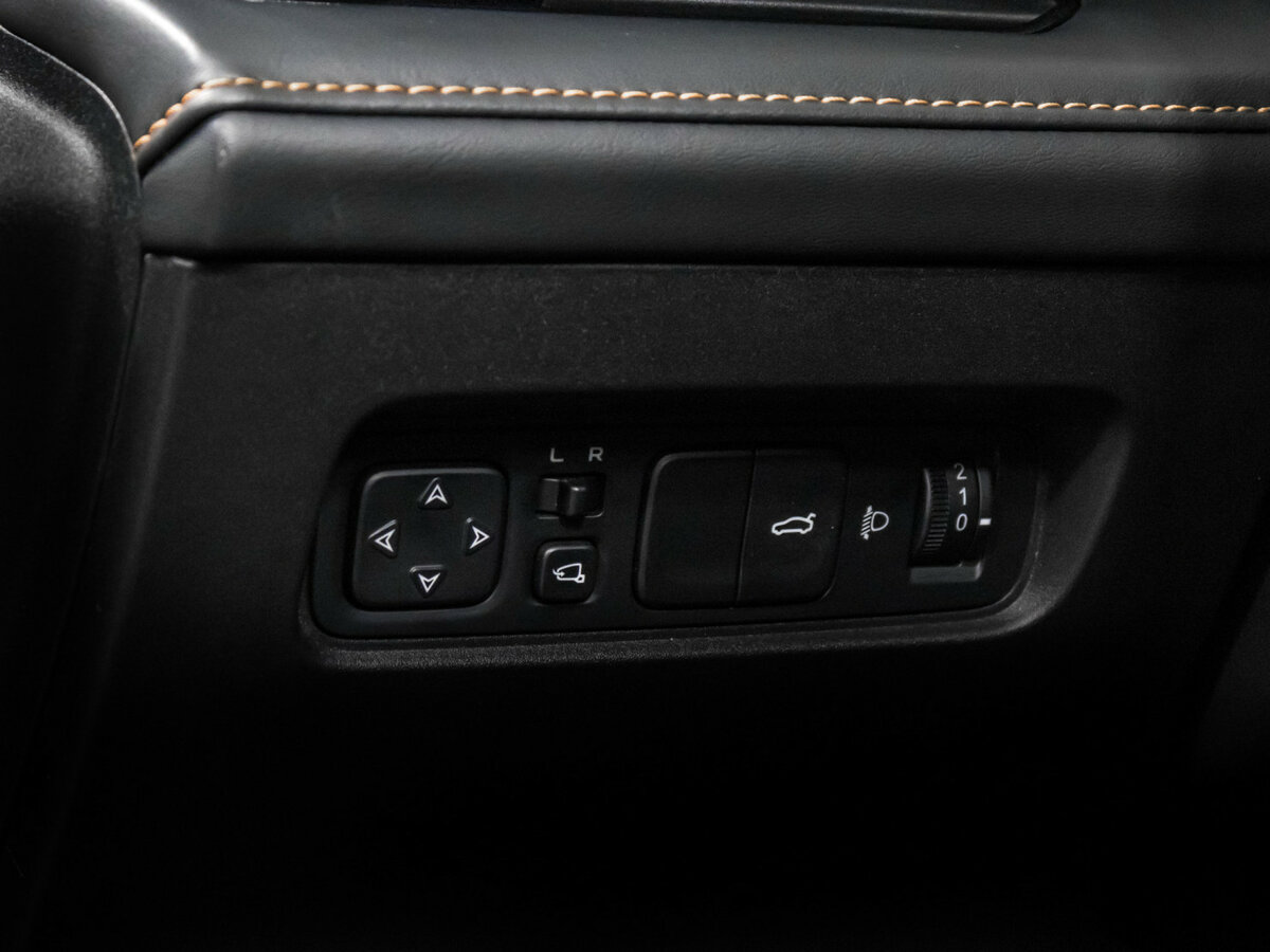 Changan UNI-V с пробегом — 2023 год. Фото: #17