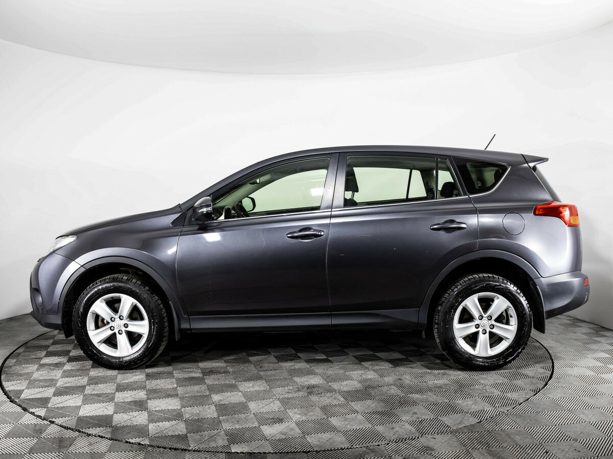 Toyota RAV4 с пробегом — 2013 год. Фото: #7
