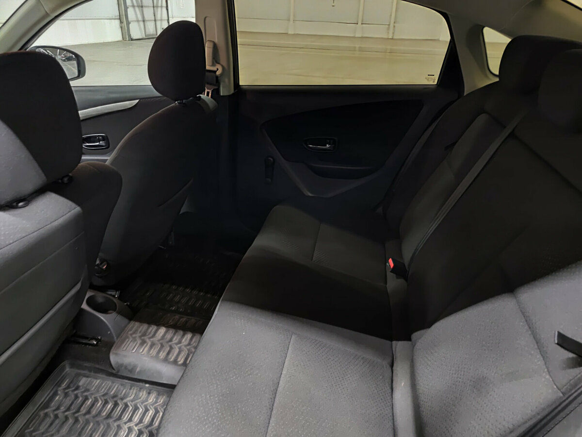 Nissan Almera с пробегом — 2015 год. Фото: #10