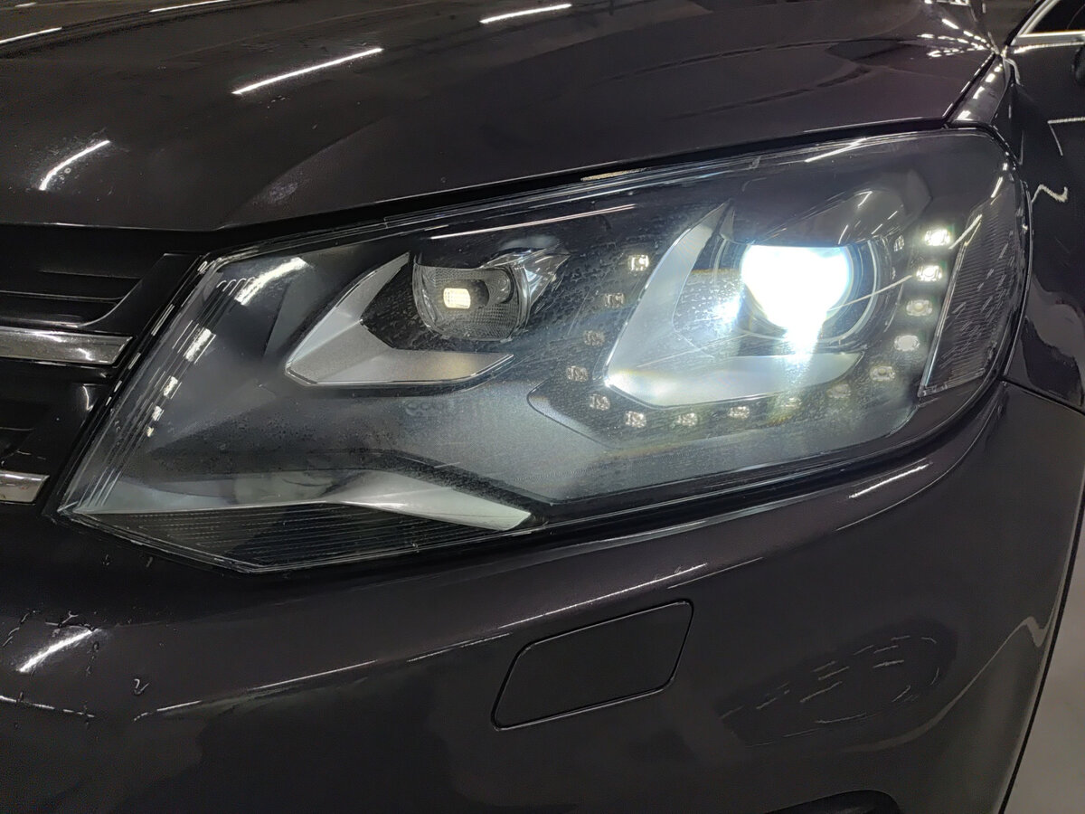 Volkswagen Touareg с пробегом — 2012 год. Фото: #16