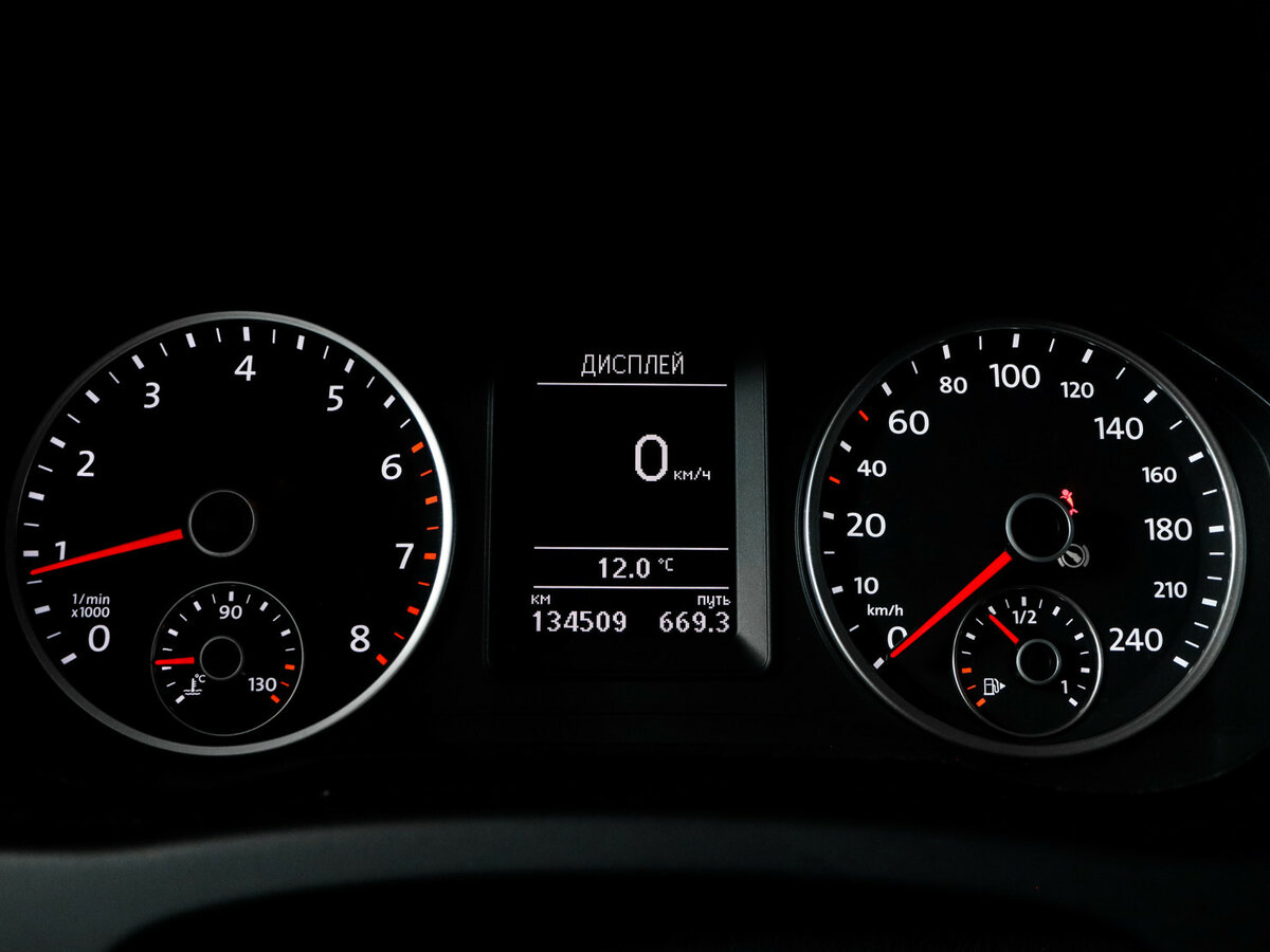 Volkswagen Tiguan с пробегом — 2016 год. Фото: #10