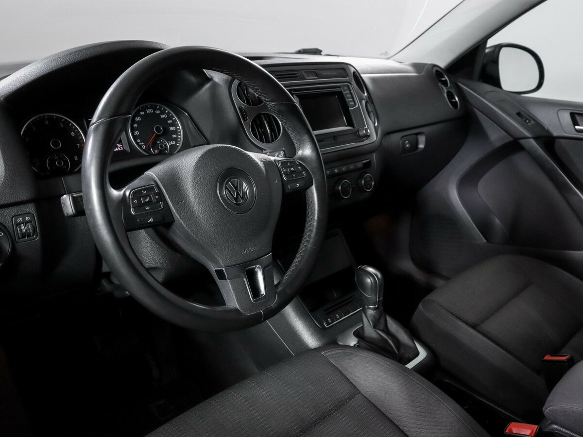 Volkswagen Tiguan с пробегом — 2016 год. Фото: #12