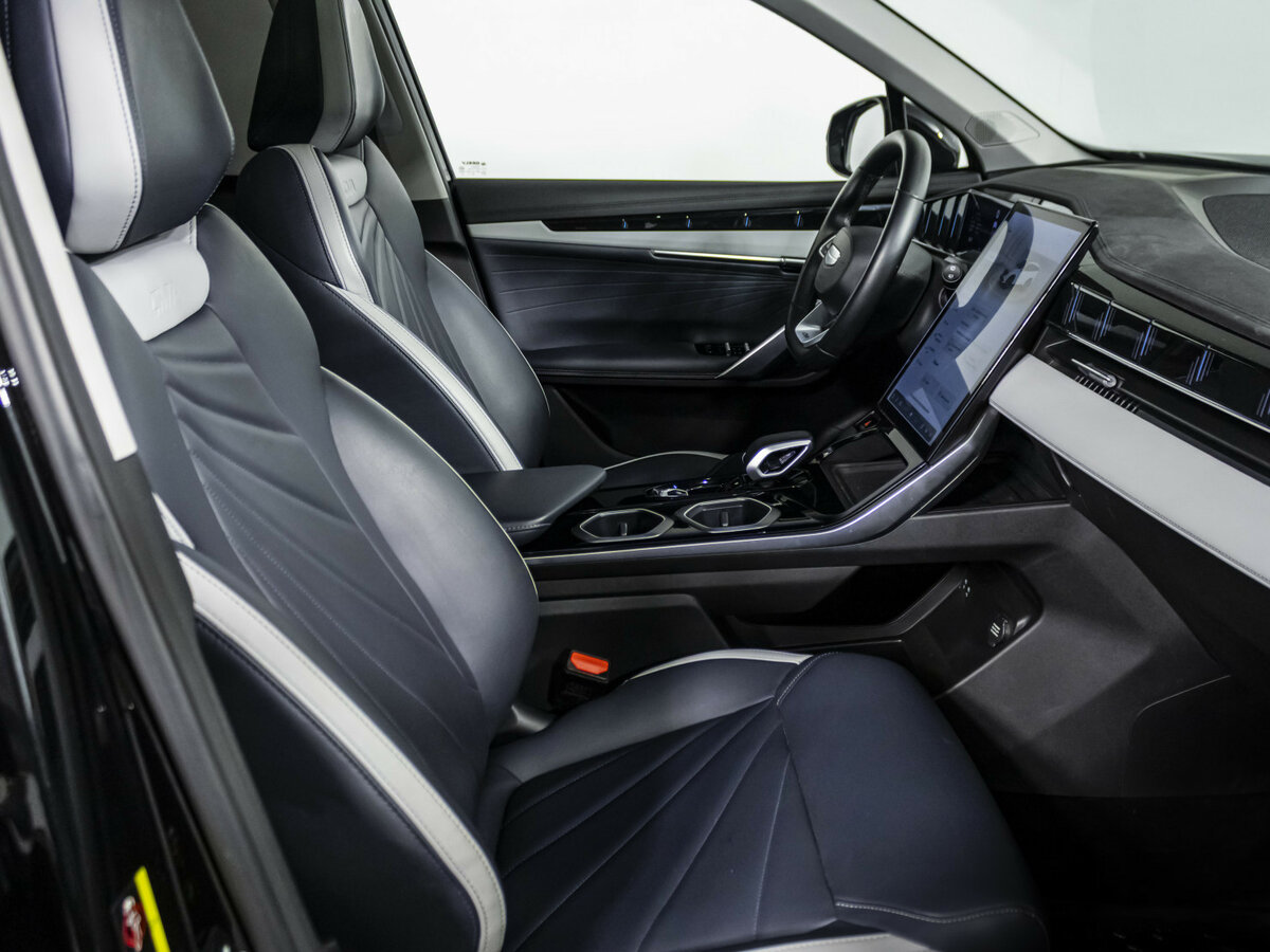 Geely Atlas с пробегом — 2024 год. Фото: #7