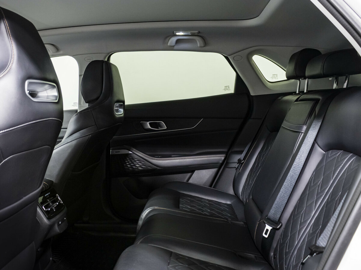 Changan UNI-K с пробегом — 2023 год. Фото: #10