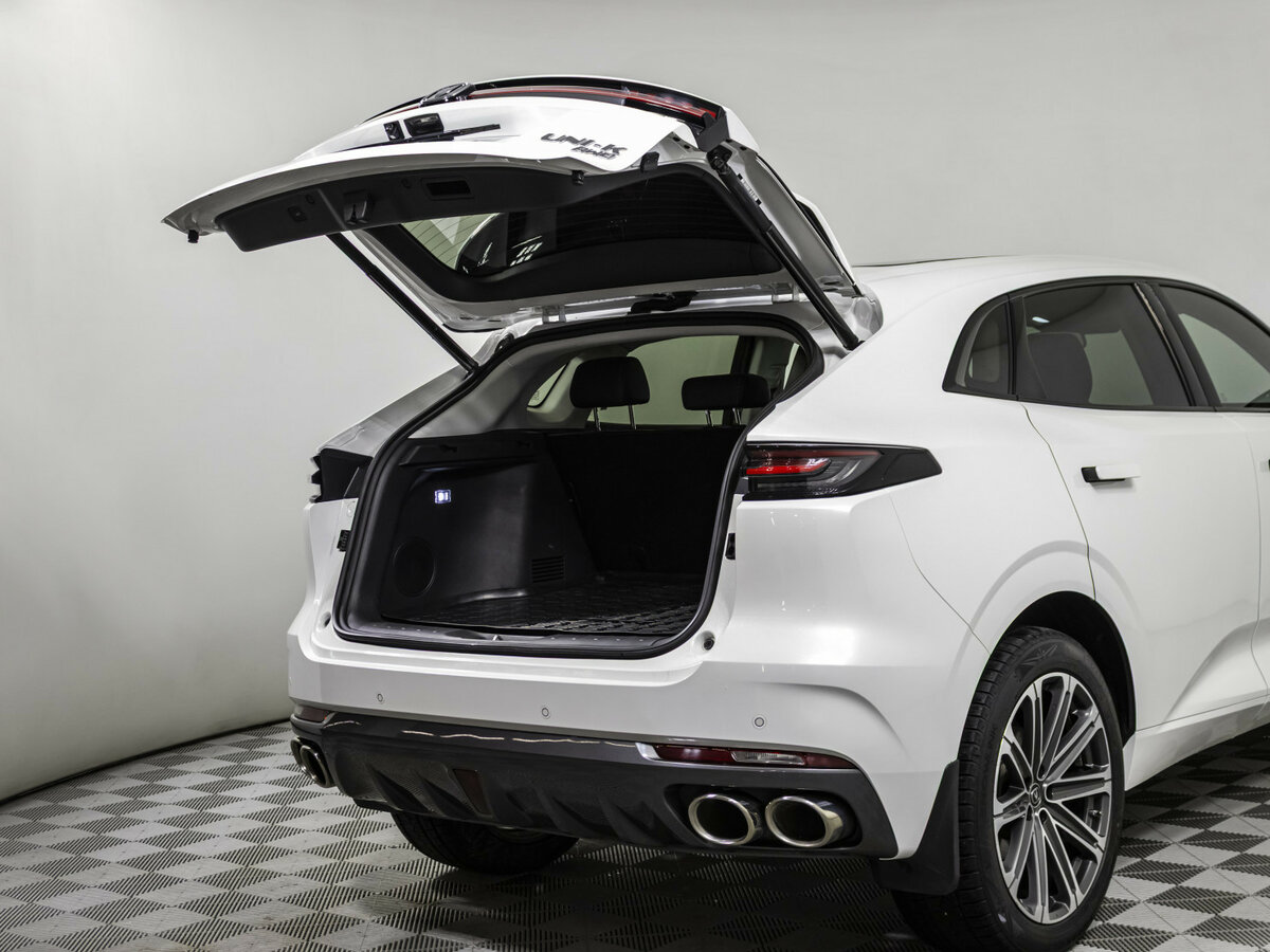 Changan UNI-K с пробегом — 2023 год. Фото: #15