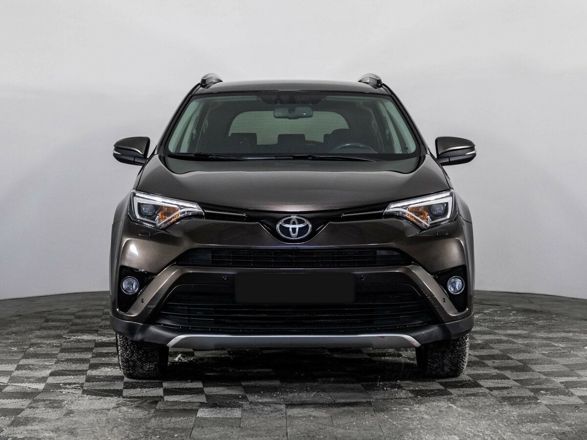 Toyota RAV4 с пробегом — 2018 год. Фото: #1