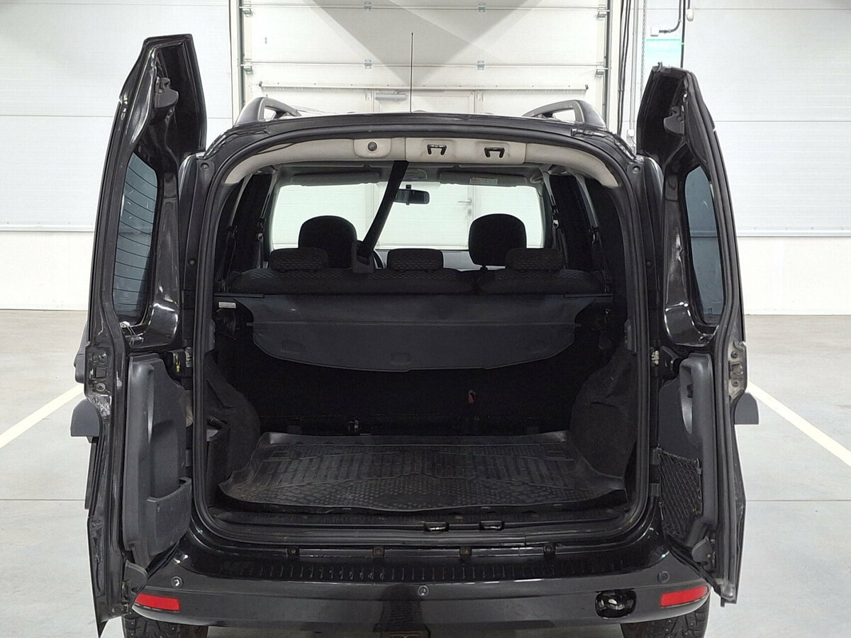 Lada (ВАЗ) Largus с пробегом — 2019 год. Фото: #8